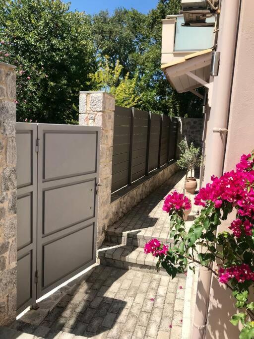 Villa Oleander Agios Nikolaos Loutra Edipsou Dış mekan fotoğraf